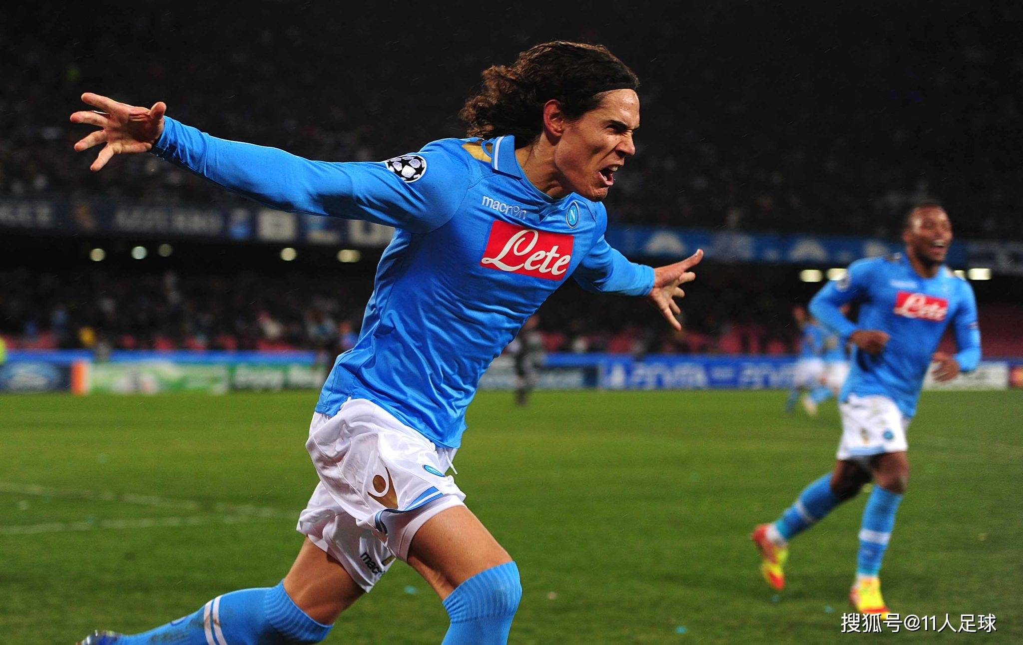 关于意大利那不勒斯备战国际大赛,球员训练积极投入的信息 关于意大利那不勒斯备战国际大赛,球员训练积极投入的信息